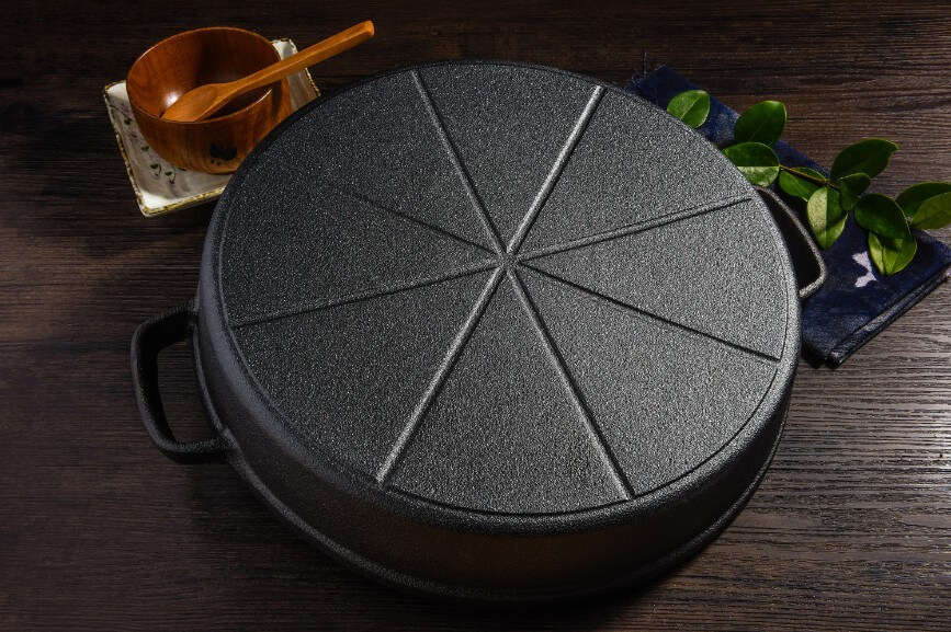 Cast iron skillet